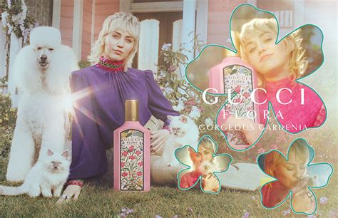 perfume que anuncia miley cyrus